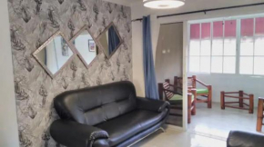 Bello apartamento cerca de la Embajada Americana.